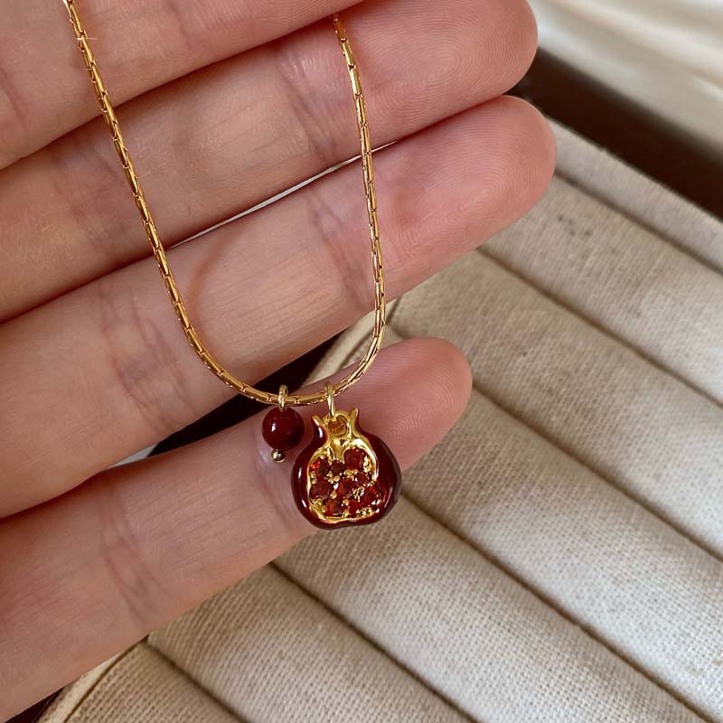 

2025 Новое Модное Ожерелье с Подвеской в виде Красного Граната для Женщин Милое Симпатичное Фруктовое Ожерелье Цепочка на Ключицу Шарм Серьги Чокер Циркон Подарок