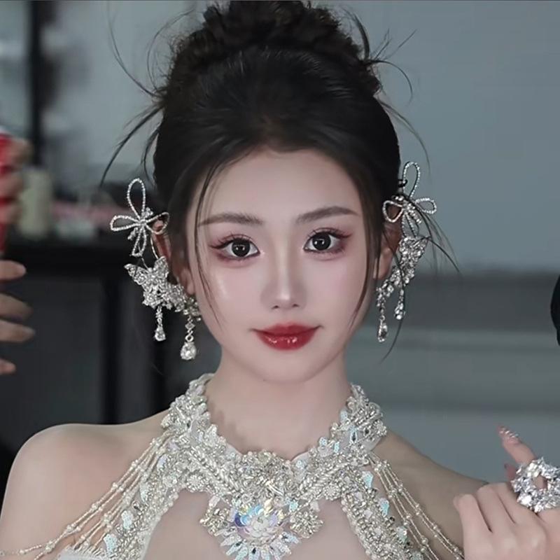 

Серьги-подвески в виде бабочки с бриллиантами и полыми каплями воды, темпераментные, универсальные, высококлассные, модные, в стиле легкой роскоши, нишевые, женские