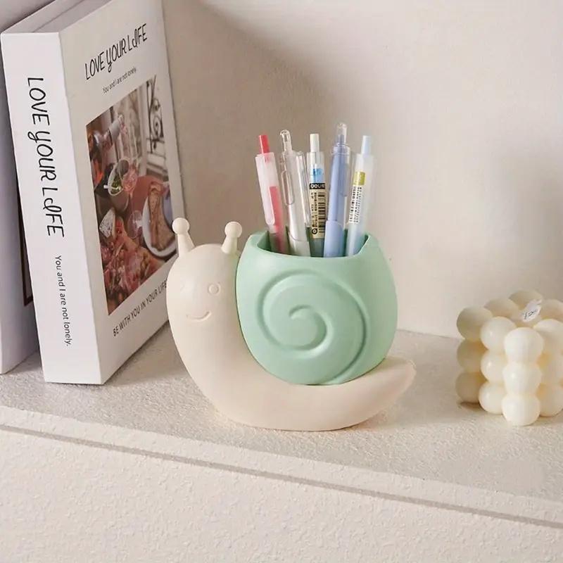 1Pc Snail-Shaped Pen Holder ABS Multi-Functional Desk Organizer Pencil Storage Desktop Stationery Container Makeup Brush Holder
