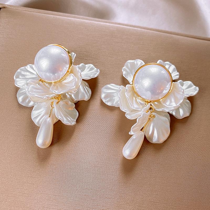 Exquisite Shell Imitation Pearl Drop Earrings Elegant Long Tassel Dangle Earrings For Women Wedding Party Ear Jewelry Gifts