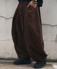 Beokeuldaun [26 Year Ver.] Inverted Tuck Balloon Fit Wide Cotton Pants (Brown)