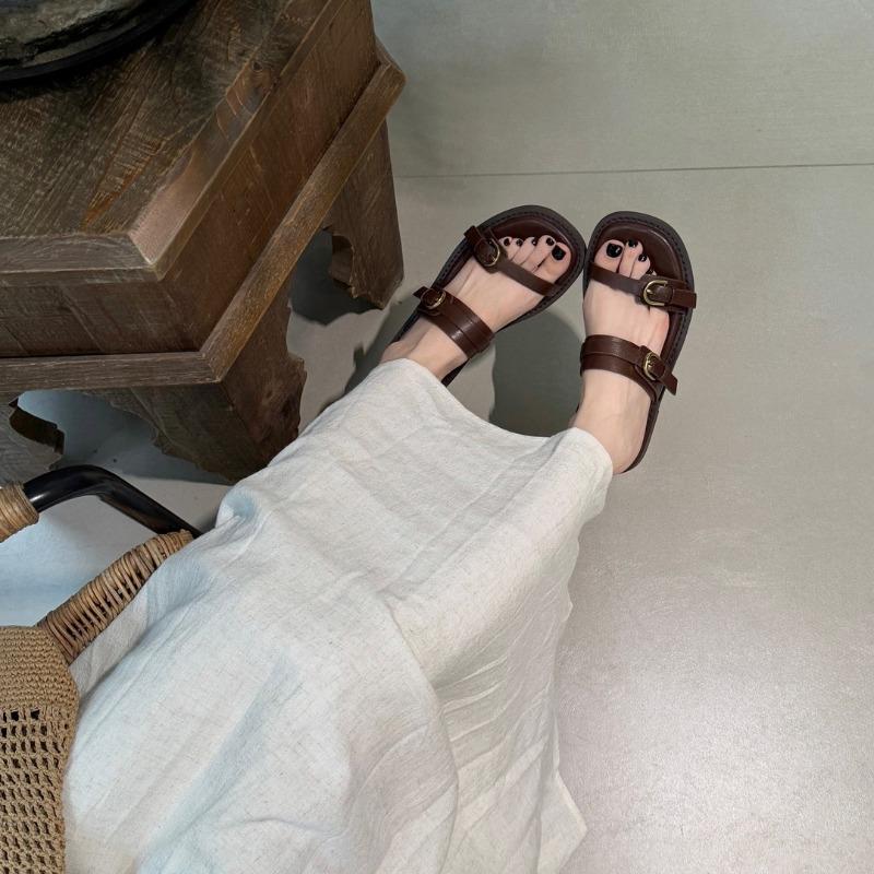 Fashion 2025 Flatfrom Slippers Sandals Round Toe Metal Buckle Shoes for Summer Woman's Outdoor Casual Flat Slipper