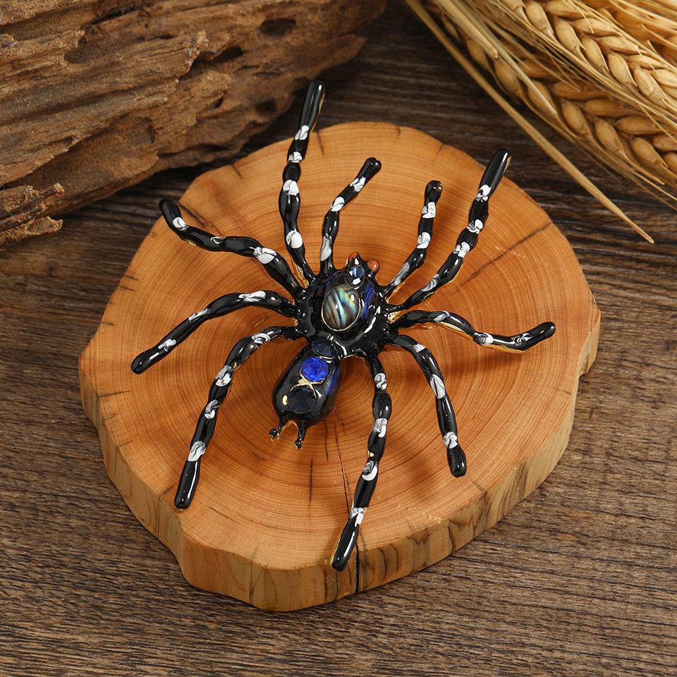 Vintage Spider Brooch Crystal Insect Accessory Pin Halloween Jewelry Gift