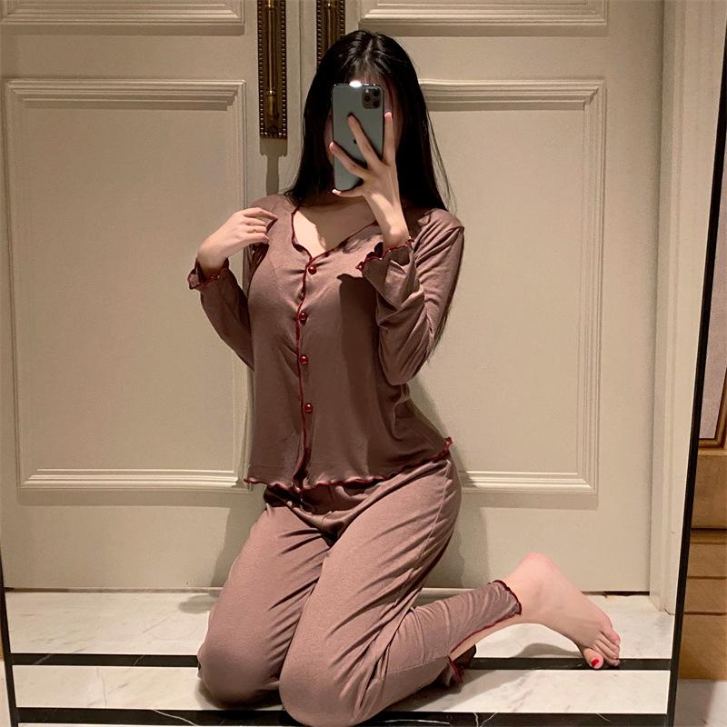 Taro Purple Modal Cotton Women's Pajamas, French Style, Long Sleeves, Sweet Design with Breast Pads, Perfect for Spring and Autumn.