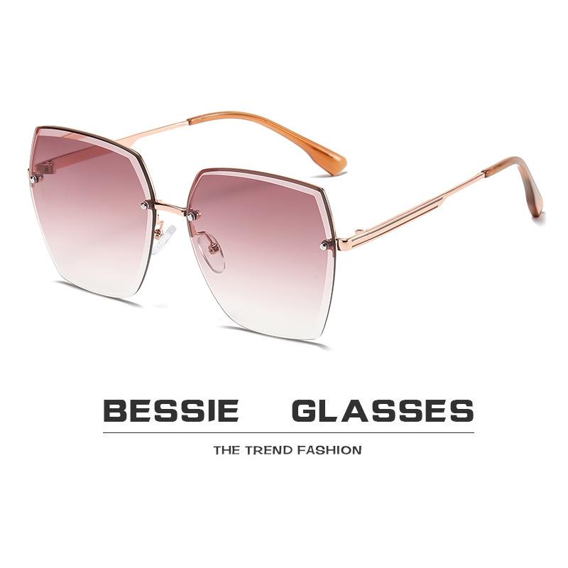 Sunglasses women's summer big face year new anti-ultraviolet women's frameless Internet celebrity sunglasses seaside sun protection photo