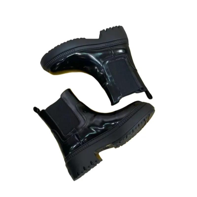 

Spot autumn and winter new medium tube Martin boots thick sole heighteningable versatile letter high version socks boots 41