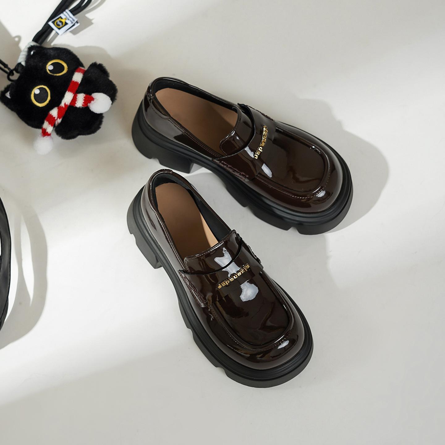 

2025 лоферы жареная улица на платформе на высоком каблуке маффин одинарная обувь осень толстый каблук толстая подошва новая высокая ценность маленькие кожаные туфли женские 39 коричневый