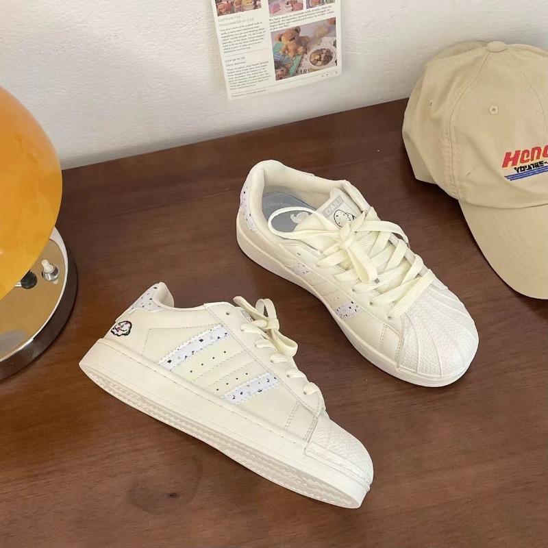 White Shoes Casual Sports Shoes