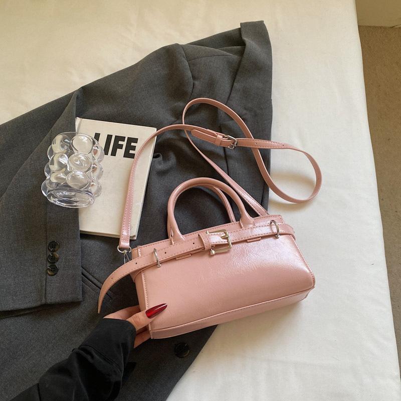 Small bag women's spring and summer versatile new fashion niche design messenger bag portable small bag