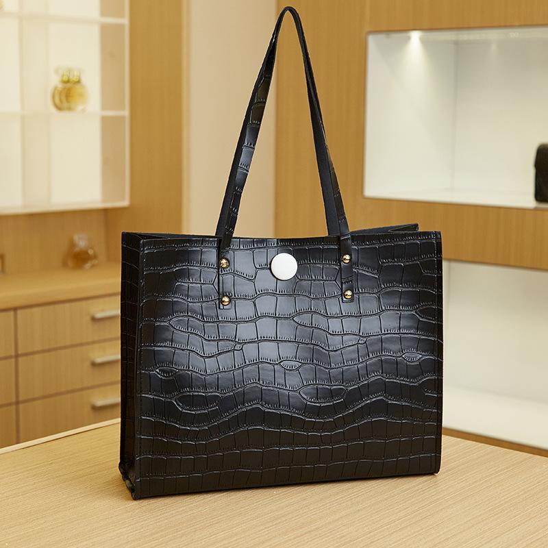 

Women s Handbag Simple Casual Four Leaf Clover Printed Tote Bag Large Capacity Crocodile Pattern Embossed Armpit Bag