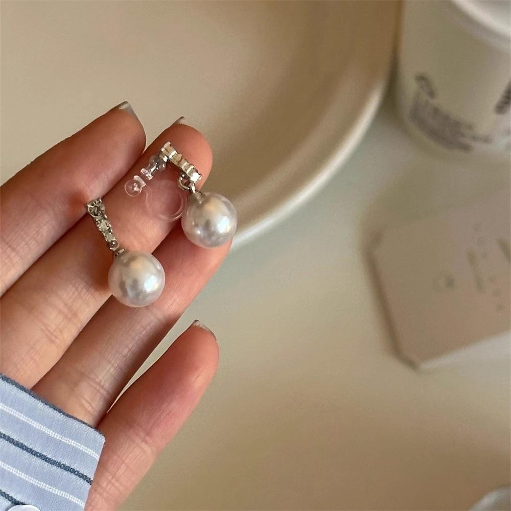 Shijia quality round pearl silver needle earrings with diamonds, temperament earrings.