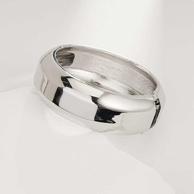 Interlocking Ring Open Bangle - European & American Light Luxury Design for Women