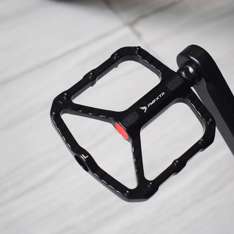 Outdoor Riding Mountainbike Pedal Doppel-DU-Lagerpedal Rutschfest Verbreitert Groß Aluminiumlegierungspedal, Fahrradzubehör