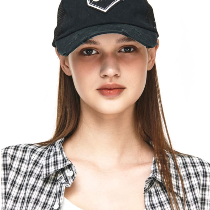 

The GREATEST Mesh Distressed Ballcap Black FREE