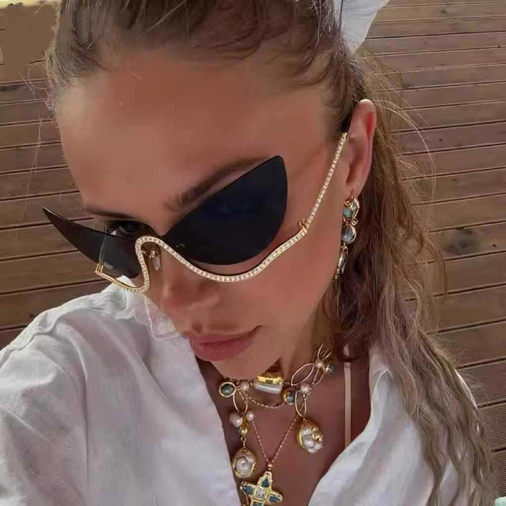 Unique Rimless Cat Eye Sunglasses for Women Fashion Brand Diamond Butterfly Sun Glasses Ladies Trendy Luxury Oversized Shades