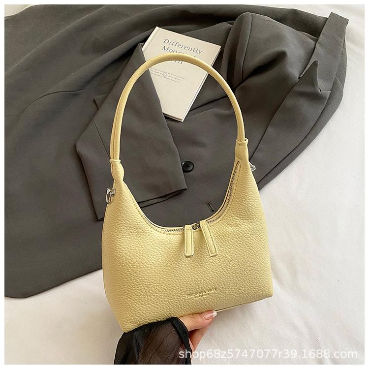 Exquisite underarm bag women 2025 new fashion dumpling bag Korean version niche design shoulder messenger bag