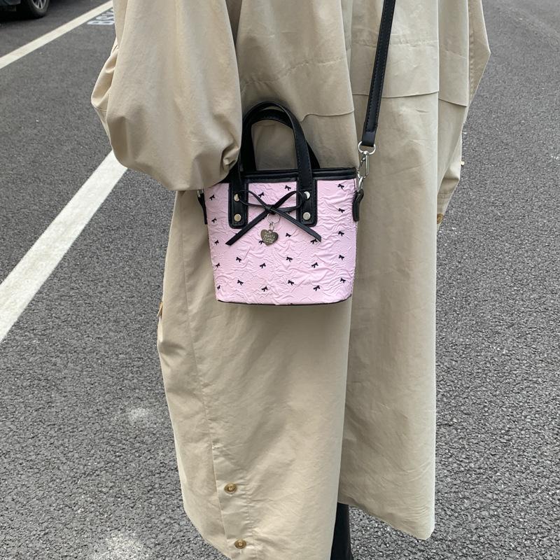 Bow Net Red Envelope, Portable Bucket Bag, Simple and Versatile Shoulder Bag, Messenger Bag.