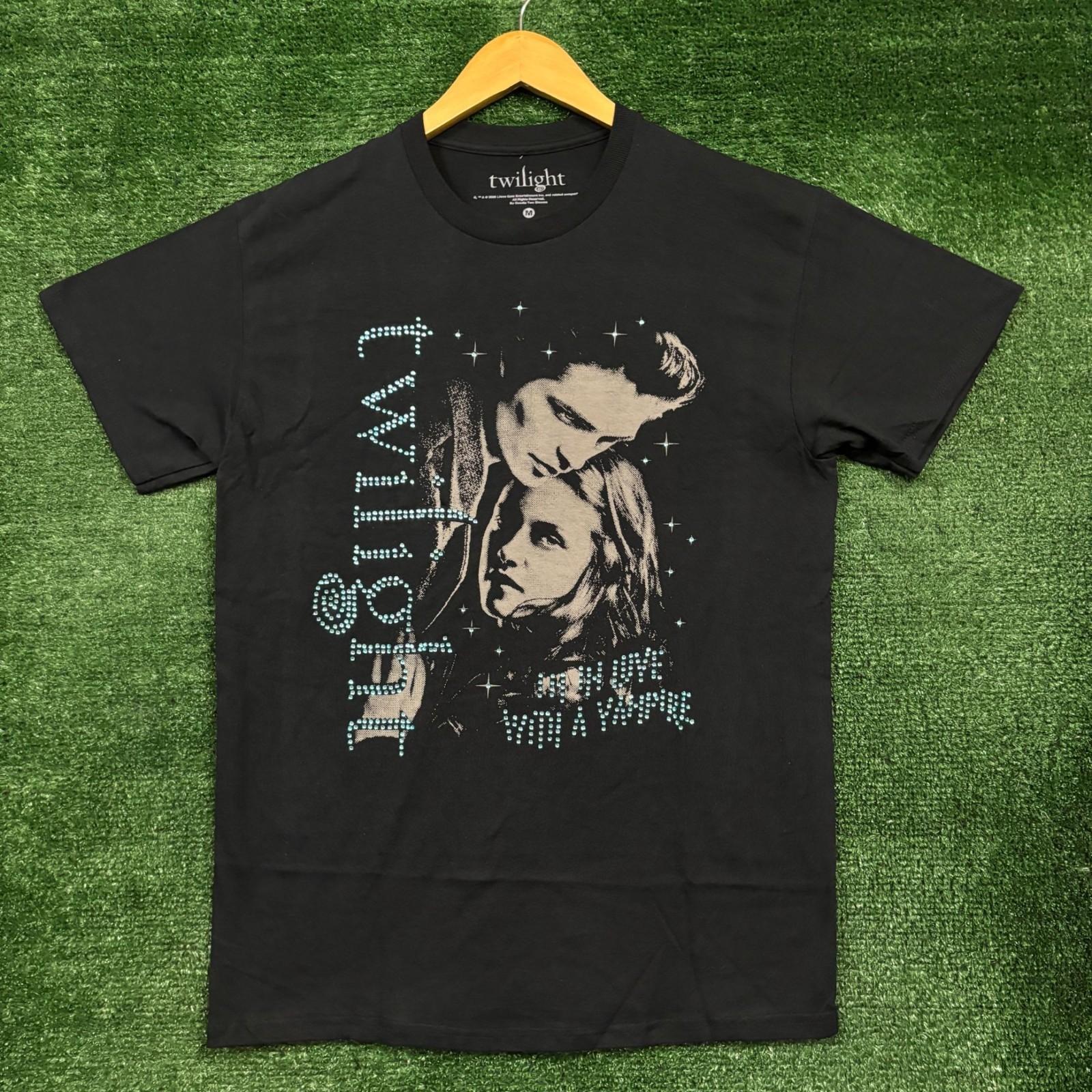 The Twilight Saga I m In Love With a Vampire Size Medium Unisex T-Shirt XXXXL