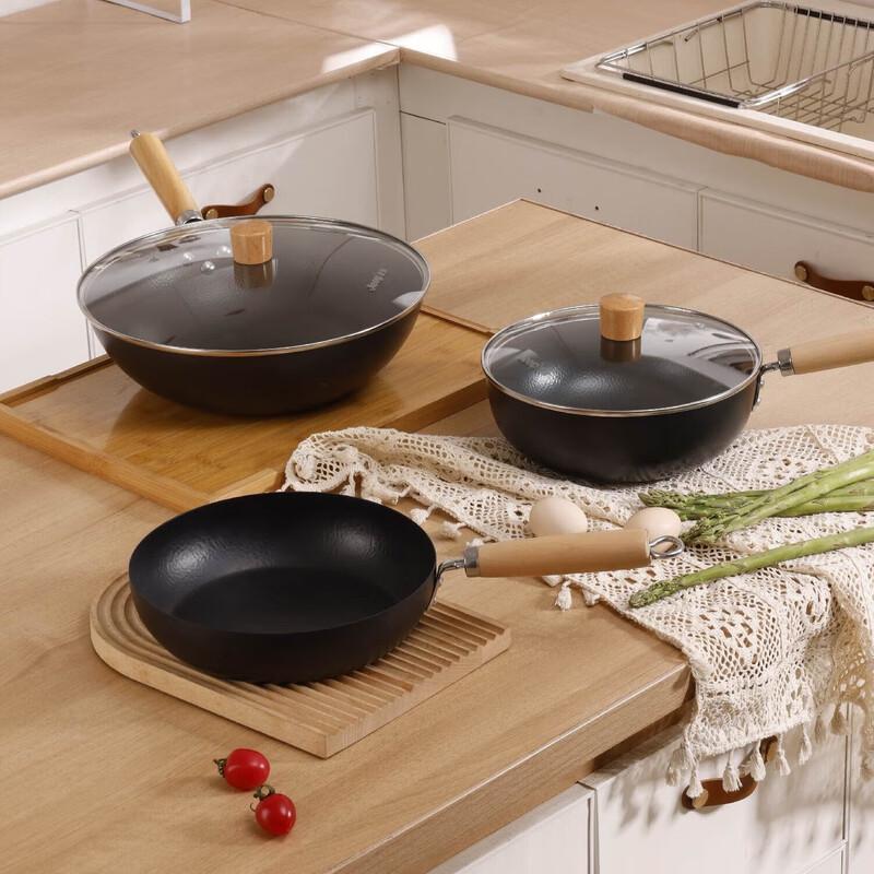 

ZhuiPu ZhiWei Zero Coating Non-Stick Carbon Steel Cookware Set JP-GT603