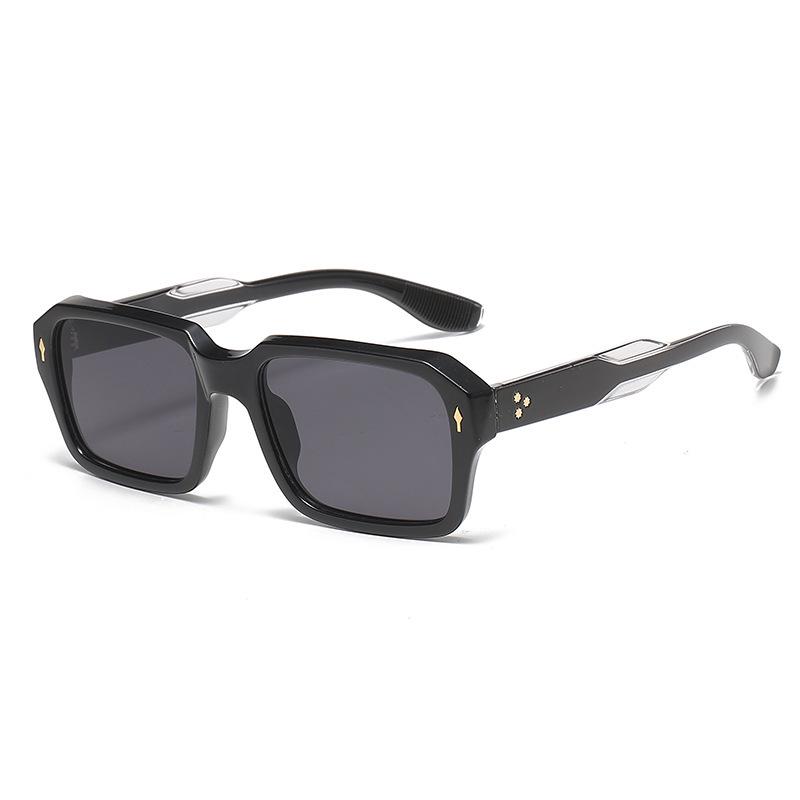 Rivet Gradient Street Style Minimalist Square Sunglasses