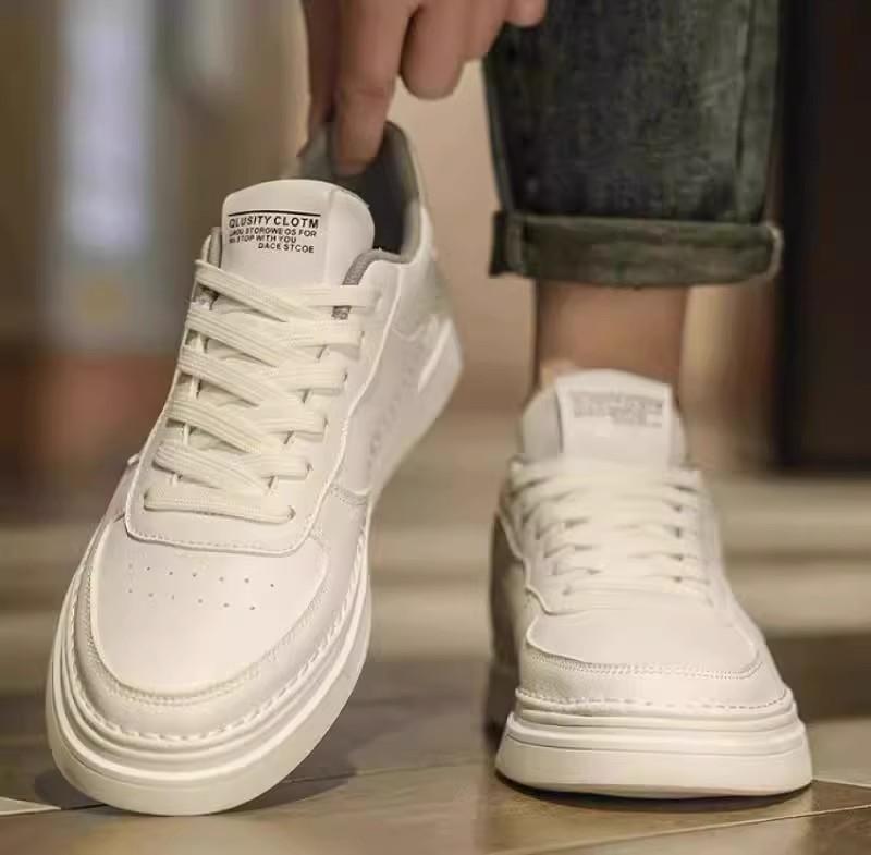 

Little white shoes men s shoes men s autumn breathable high-end casual leather shoes versatile board shoes sports foreign trade 39