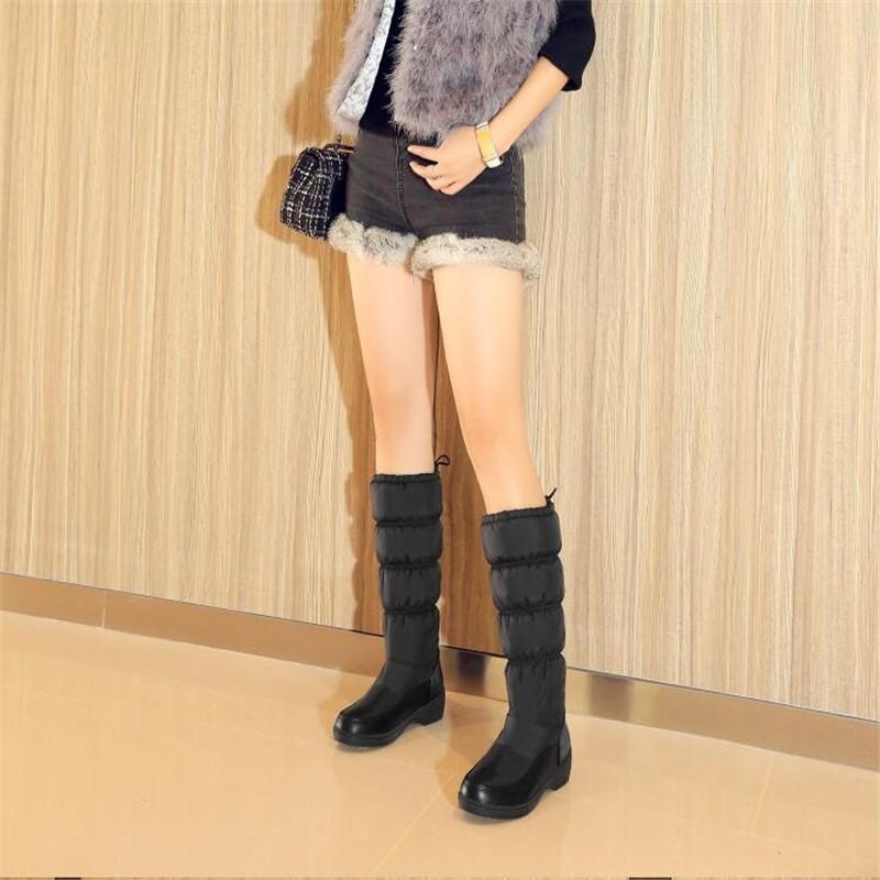 Warmer Pelz Plüsch Daunen Damen Schneestiefel Winter 2025 Damenschuhe Wasserdicht Bequem Damen Kniehohe Stiefel Schwarz Weiß Übergröße