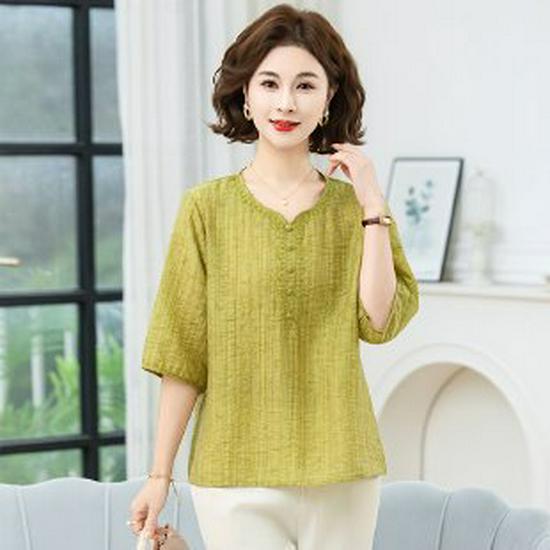 

2026 Summer High-End Women s Fashion: V-Neck Casual Plus Size Loose Top for Middle-Aged Women 3XL (120-135 jin)