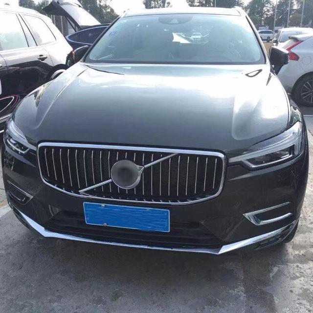 Volvo XC60 (2017-2022) Heckzierleistensatz: Türgriffschale, Heckklappen-Untergrill und Außenkantenleiste.