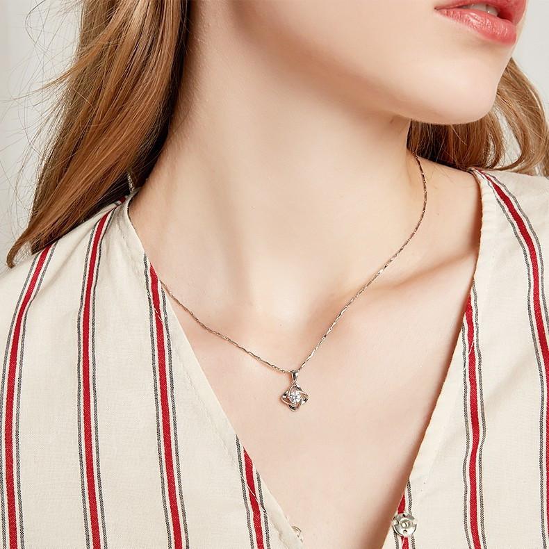 S925 Sterlingsilber Vierblattklee Anhänger Schlicht Studenten Mori Stil Japanisch und Koreanisch Glück Vierblattklee Baita Halskette Schmuck