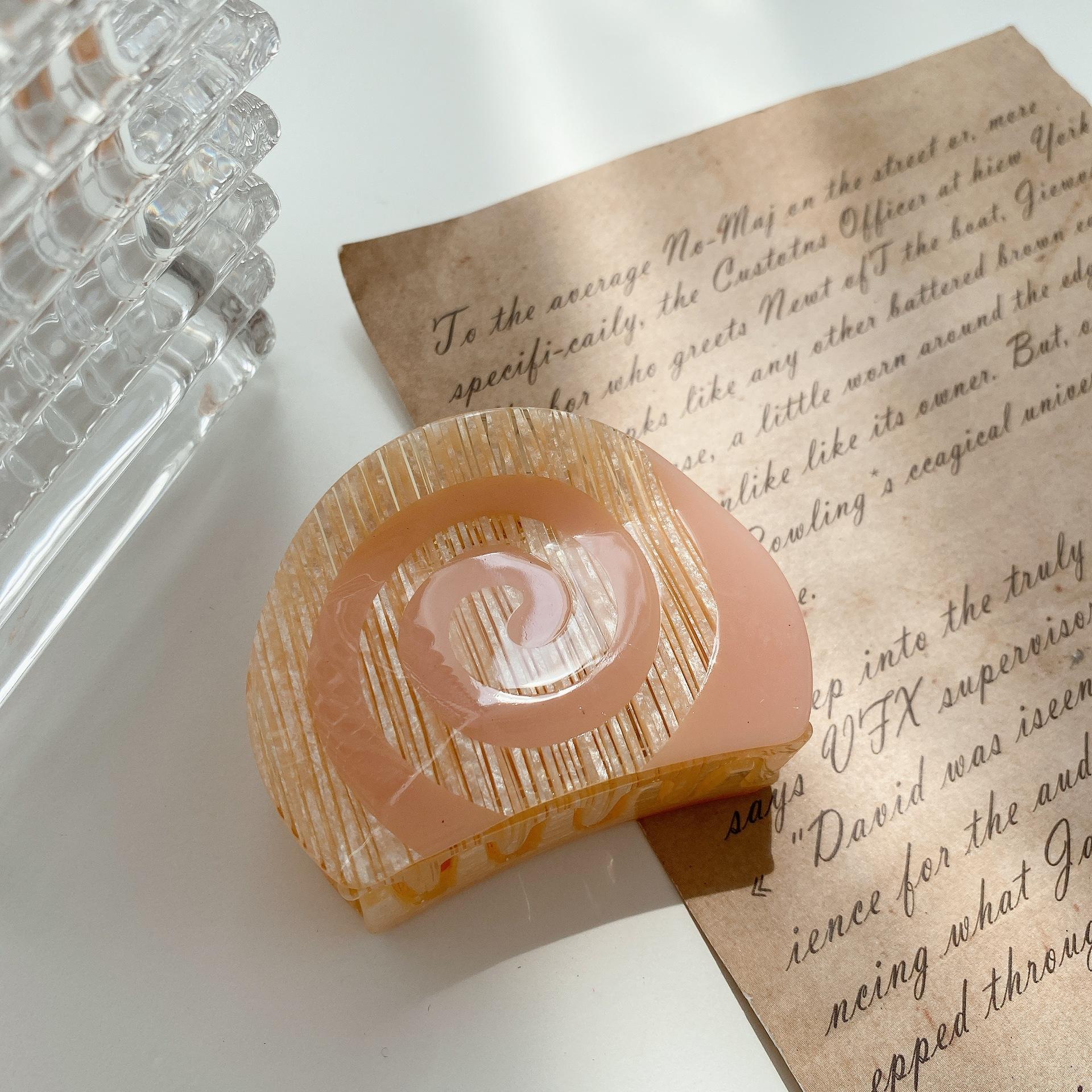 

Unique Geometric Hair Claw Clip In Pastel Colors For Adorable Womens Hairstyles Lollipop 6.2cm