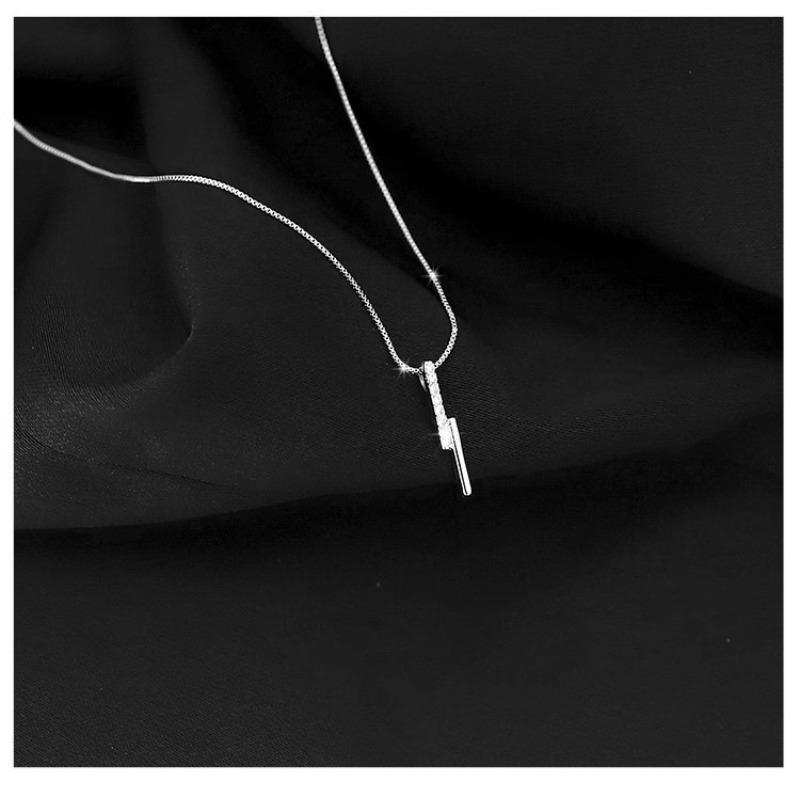 Wind niche butterfly necklace female versatile exquisite collarbone chain zircon fringed neck chain серебряный