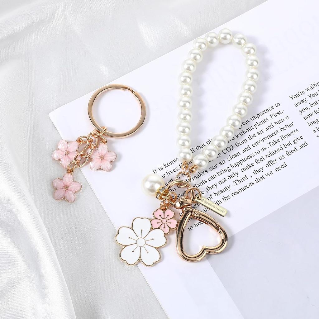 Piriuuo 2 Pcs Cute Pearl Keychains for Women, Flower Keychain Kit Imitation Pearl Chain Key Chain Golden Car Key Chain Flower Keychain Charm for