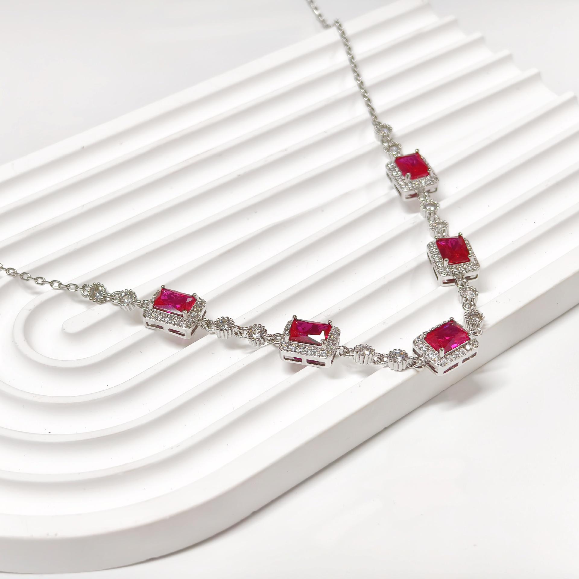 Women s Retro Zirconia Wedding Necklace by Gessen Jewelry - Elegant European and American Fashion
