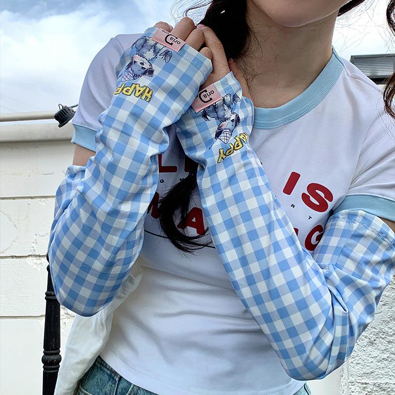 Ladies Cute Cartoon Arm Sleeves UV Protection, Ice Silk Cooling Sleeves, Breathable Thin Summer Sun Sleeves for Driving Cycling Outdoor
