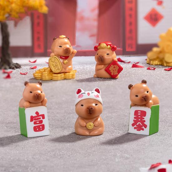 7 Pcs Capybara Miniatures Mini Capybara Figurines Resin Fortune Capybara Collectibles Statues for Car Dashboard Bookshelf Office Desk