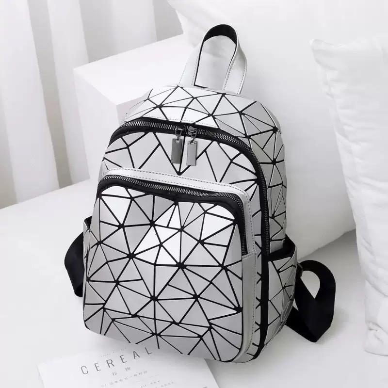 Modern Unisex Diamond Pattern Pvc Casual Travel Backpack With Large Capacity For Leisure Trips