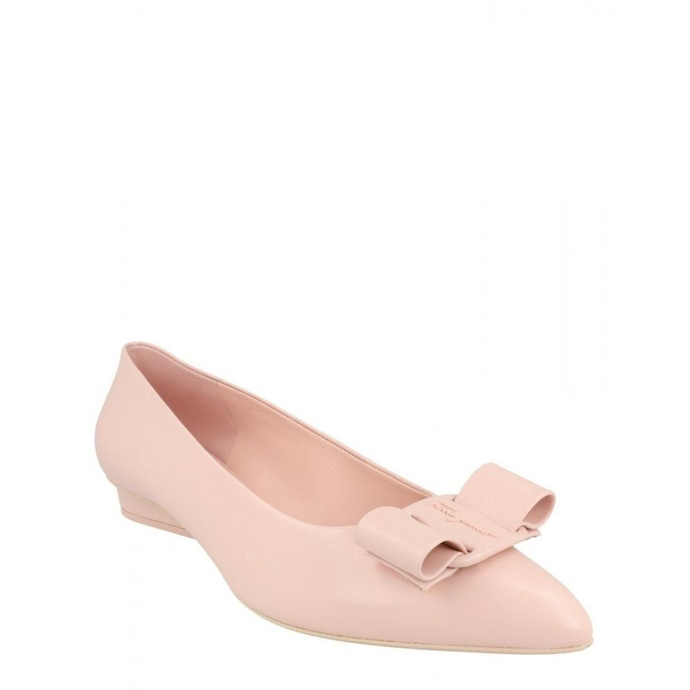 Salvatore Ferragamo Viva Bow Flats   Narrow Width Light Pink