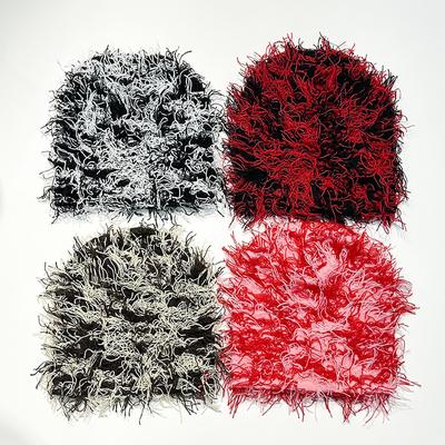 Nakrycia głowy – Czapki