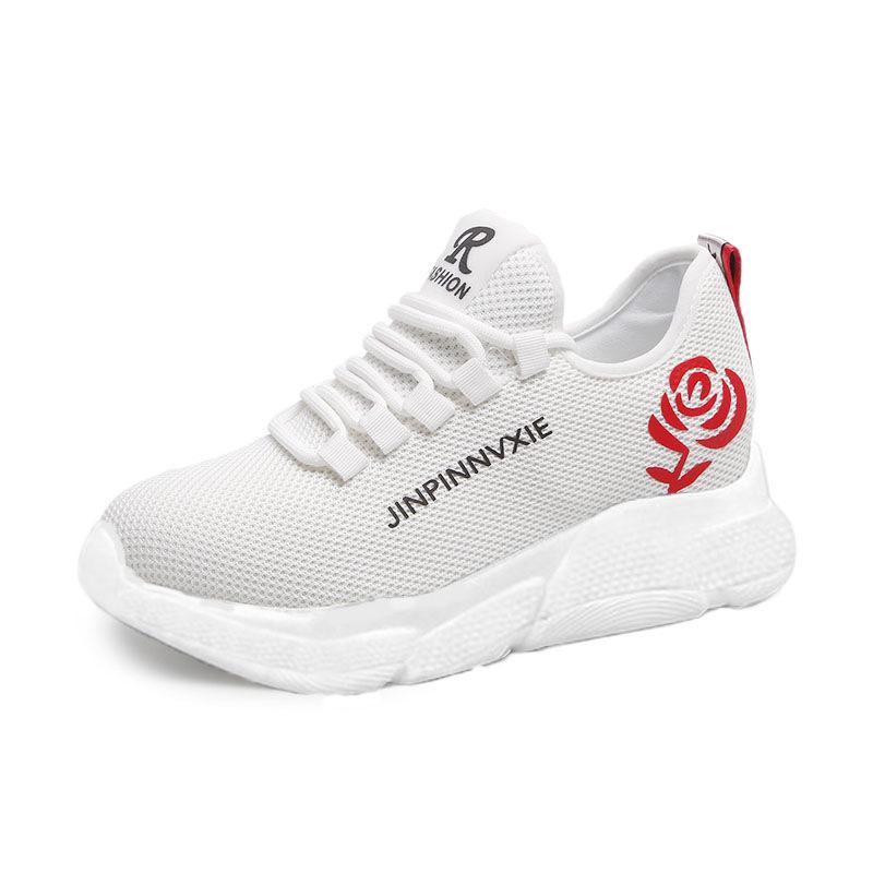 Nouvelles chaussures simples respirantes et creuses en tissu moucheté pour femmes, petites chaussures blanches et noires, chaussures de course et de marche décontractées pour femmes d'âge moyen et âgées