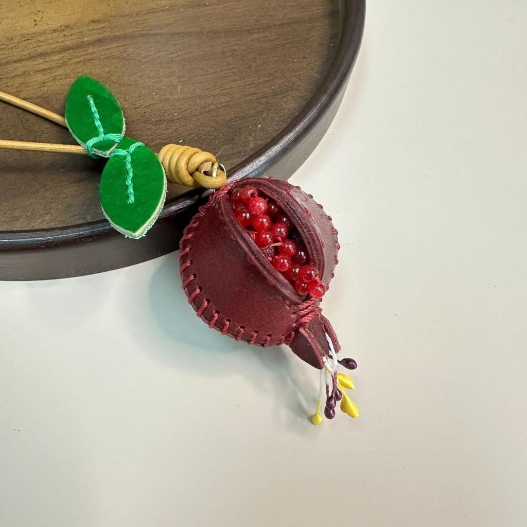 3D Sturdy Leather Pomegranate Adornment Fashionable Fruits Cow Leather Pomegranate Pendant With Bag Accessories