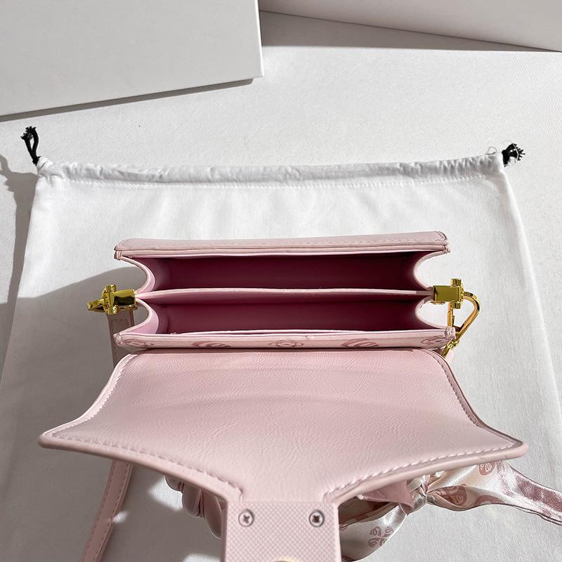 Pink High-end Handbag New Commuter Embossed Small Square Bag for Women
