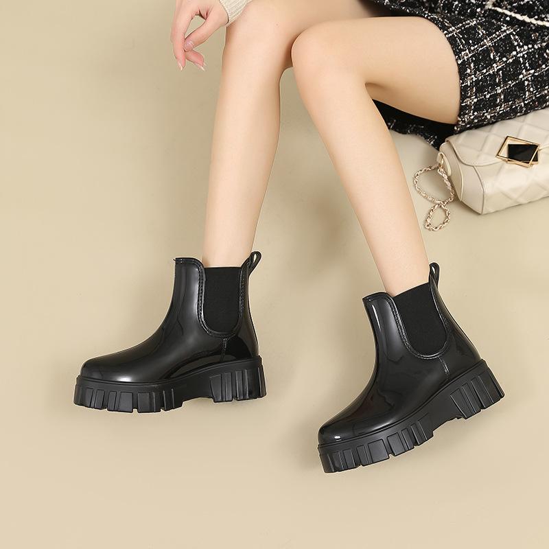 Thick-soled medium tube rain shoes women's new waterproof and non-slip adult water shoes lightweight rubber shoes fashionable rain boots