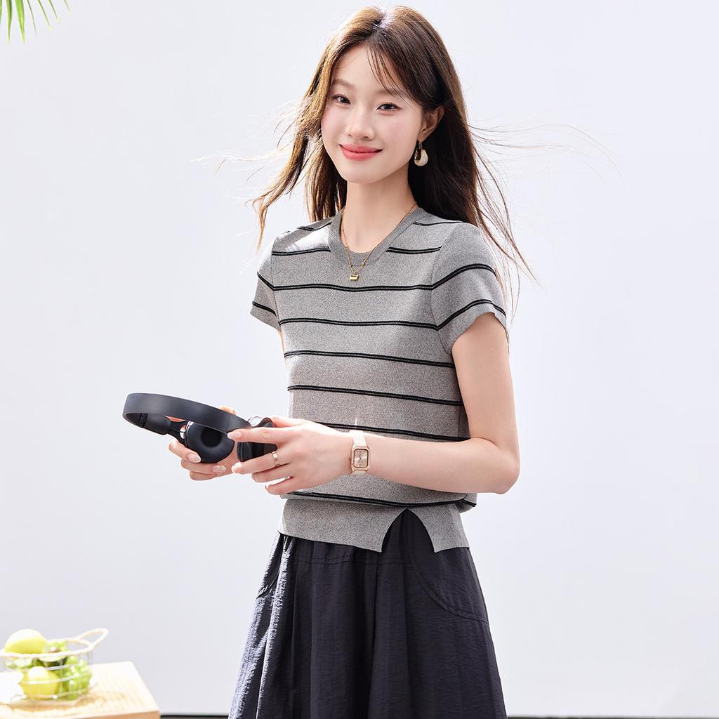 2026 Summer New Women's Striped Knitted Shirt Casual Soft Skin friendly Knitted T-shirt Short sleeved T-shirt