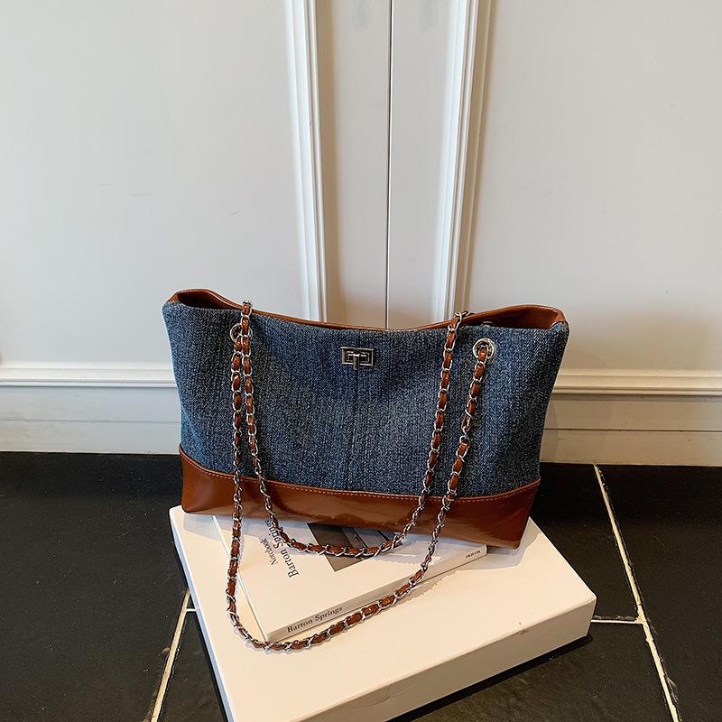 

Large capacity denim bag women s new autumn contrasting color versatile shoulder bag commuter tote bag