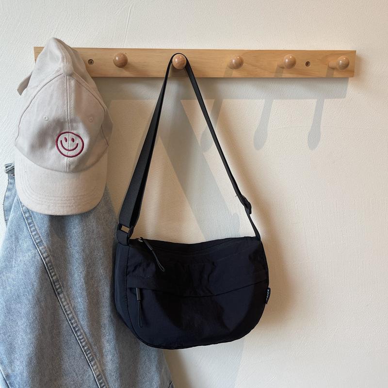 Korean Version of Casual Small Bag Women's 2025 New Nylon Cloth Dumpling Bag Wide Shoulder Strap Single Shoulder Messenger Bag One Piece Delivery