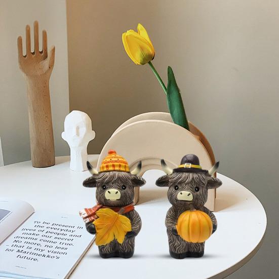 

1/2Pcs Highland Cow Ornament Window Sill Cow Ornament Halloween Party Resin Decor Indoor Outdoor Decoration 1/2 A