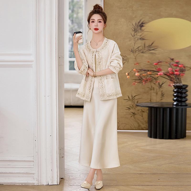 Women's 2025 Spring/Autumn Embroidered Jacquard Lace Round Neck Jacket YL717 - New Chinese Style