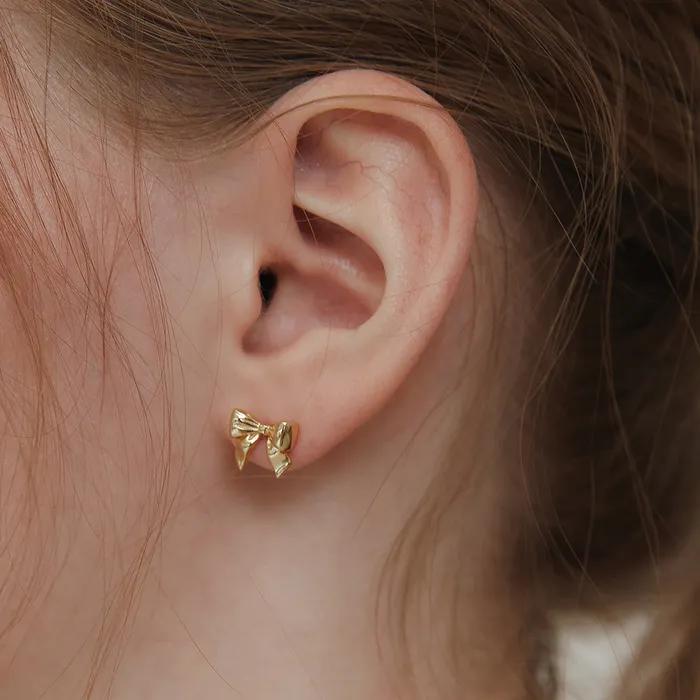 [Worn by Celebrities] (Silver 925) Sailor Ribbon Earrings EC3074