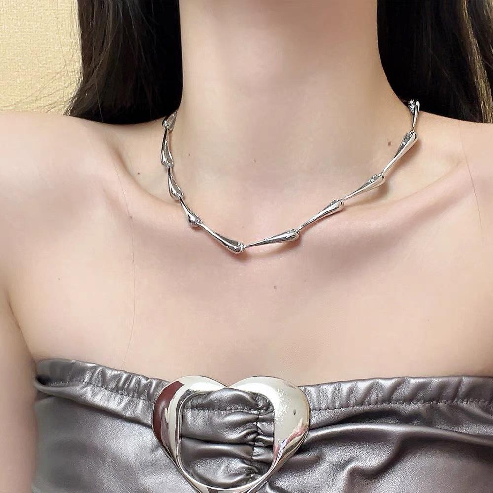 Cold Wind High-end Bamboo Chain Light Luxury Collarbone Chain French Simple Personalized Temperament Bare Chain Necklace