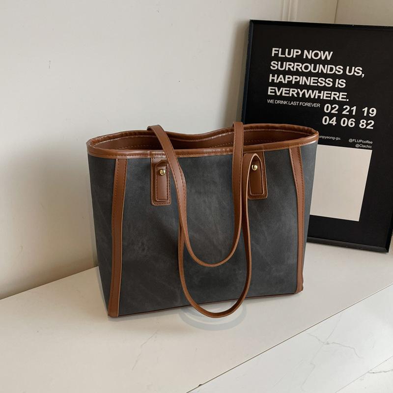 Korean Version of Large-capacity Underarm Bag 2025 New Simple Tote Bag Fashionable Niche Texture Casual Shoulder Commuter Bag